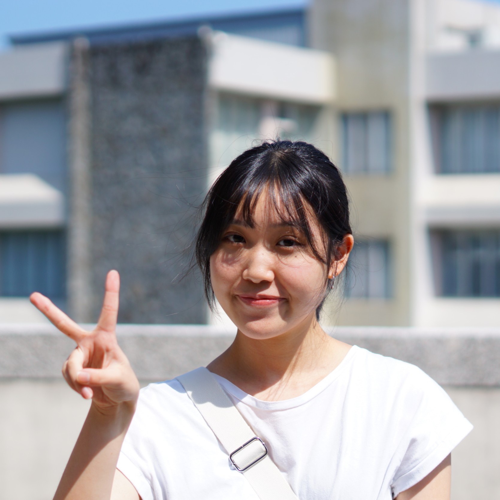 Claire 照片